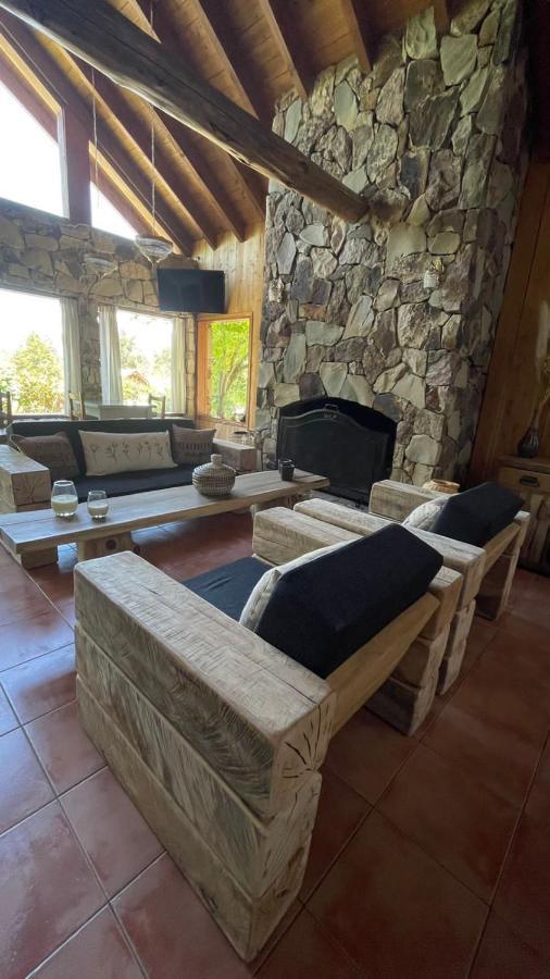 Hosteria Brisas Del Cerro Villa La Angostura Esterno foto