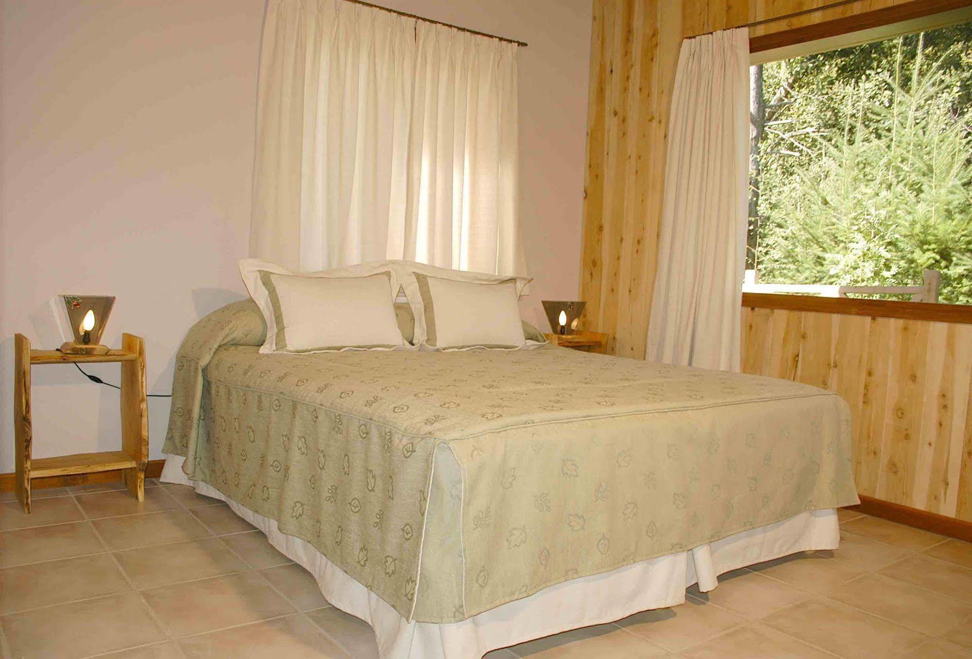 Hosteria Brisas Del Cerro Villa La Angostura Esterno foto