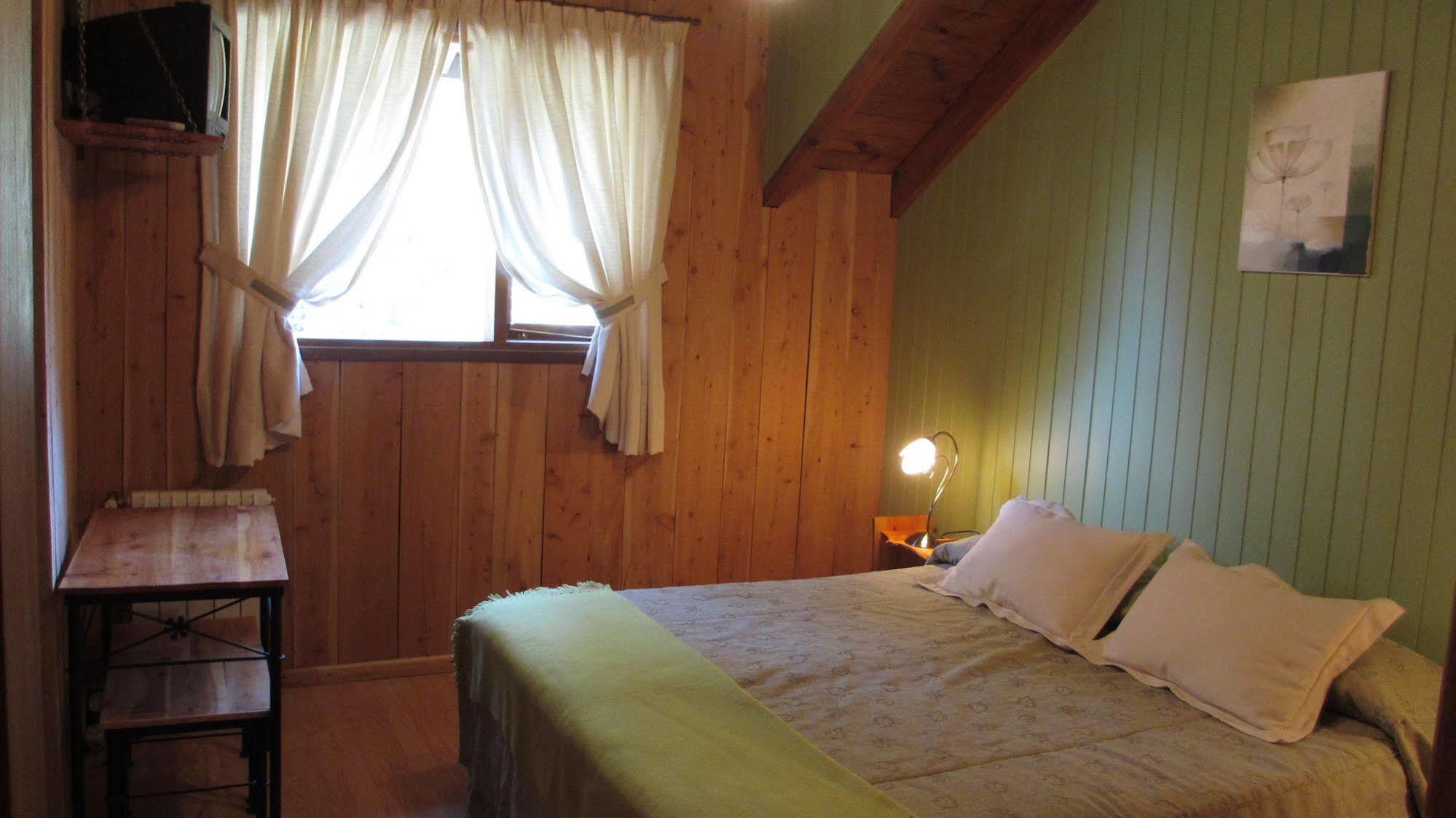 Hosteria Brisas Del Cerro Villa La Angostura Esterno foto